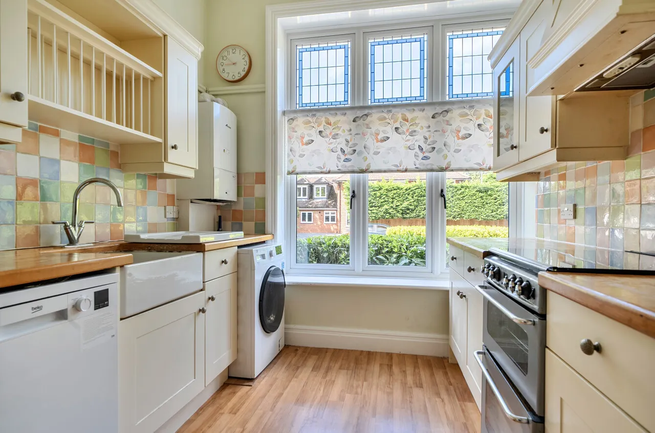 Murdoch Road, Wokingham, Berkshire, RG40 2DQ, photo 4