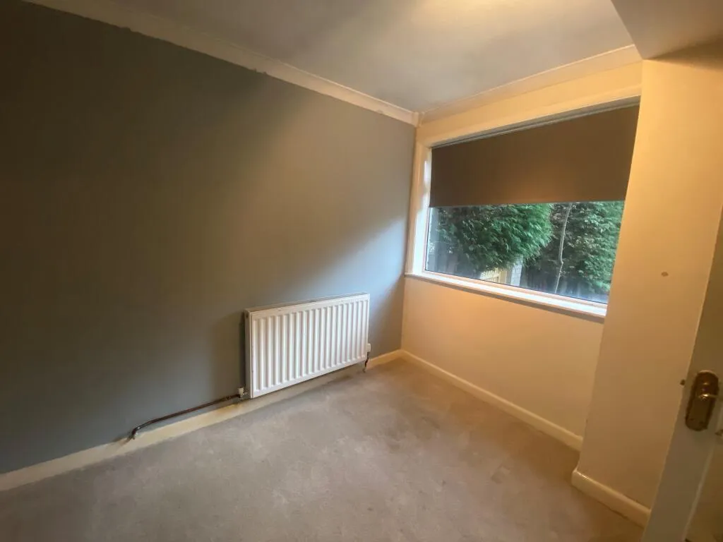 Greenlea Road, LS19, photo 8