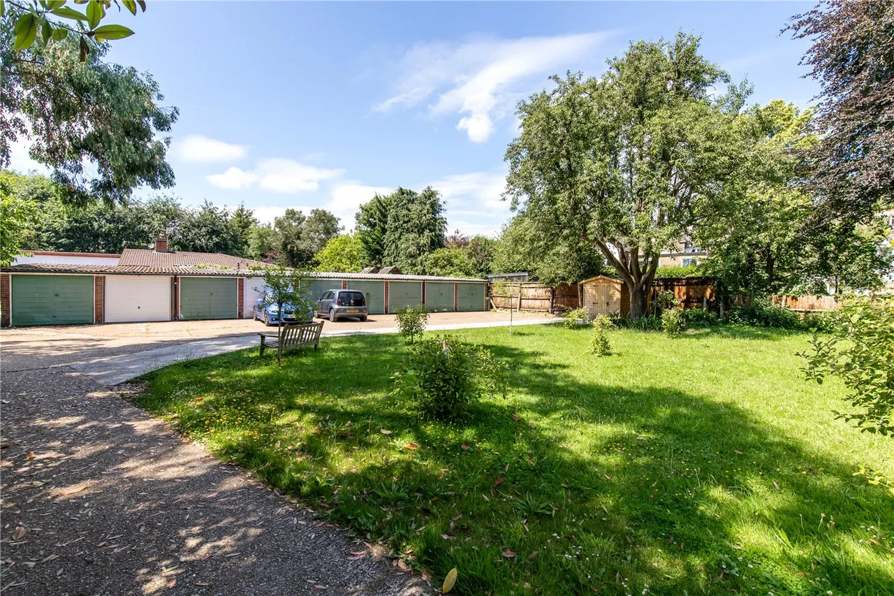 Tring Avenue, London, W5, photo 10