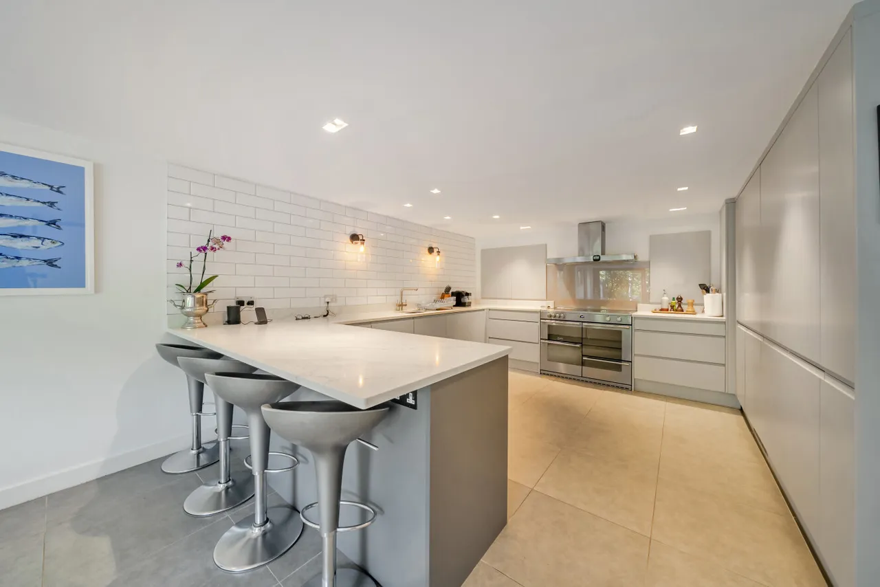 Palace Road, Tulse Hill, SW2, photo 13