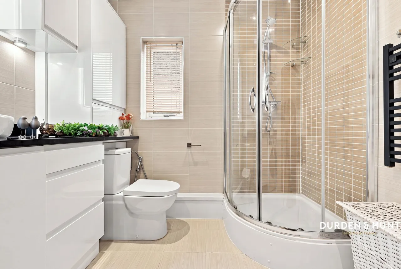 Reservoir Way, Hainault, IG6, photo 8