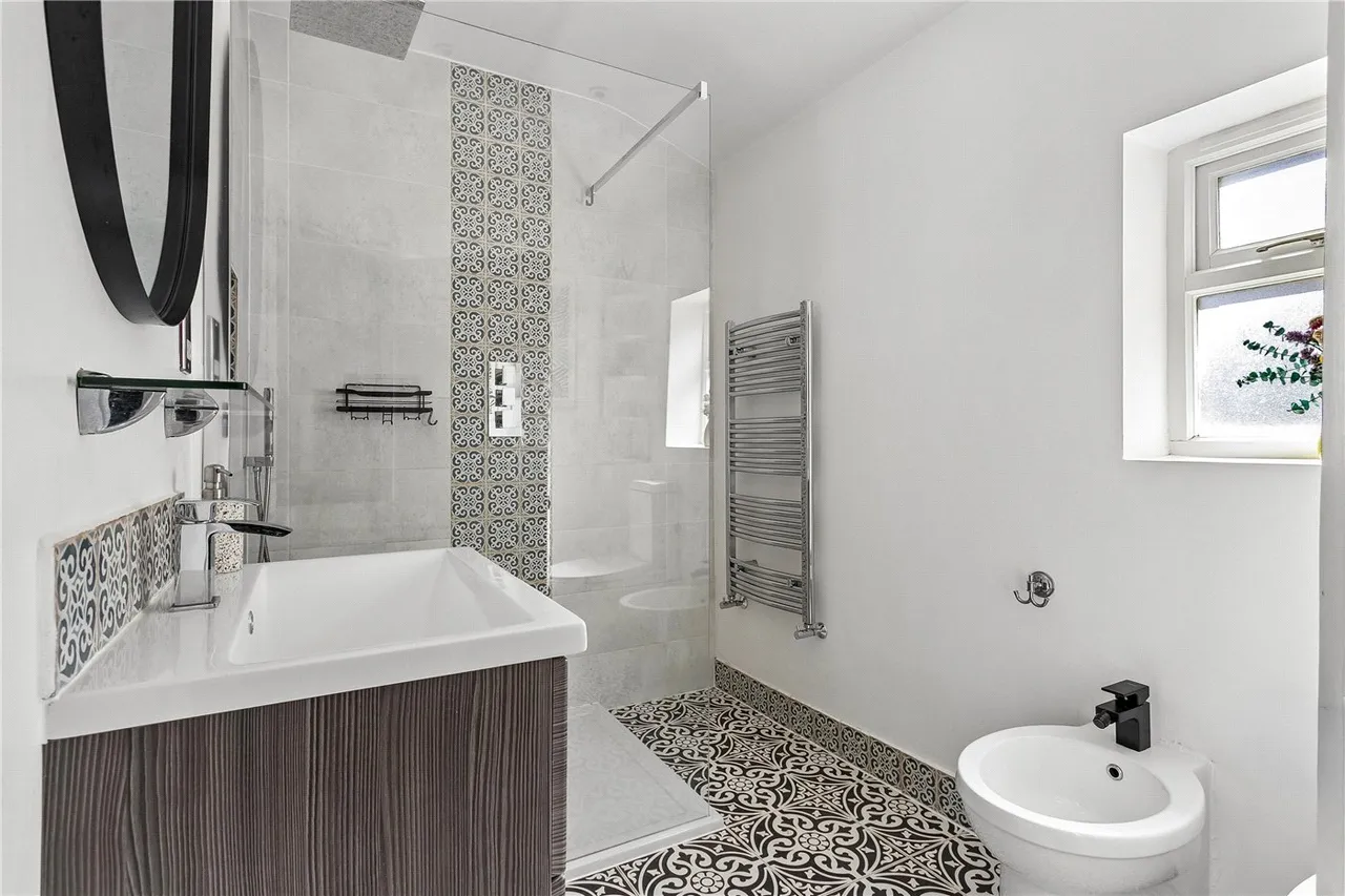 Roding Road, London, E5, photo 5