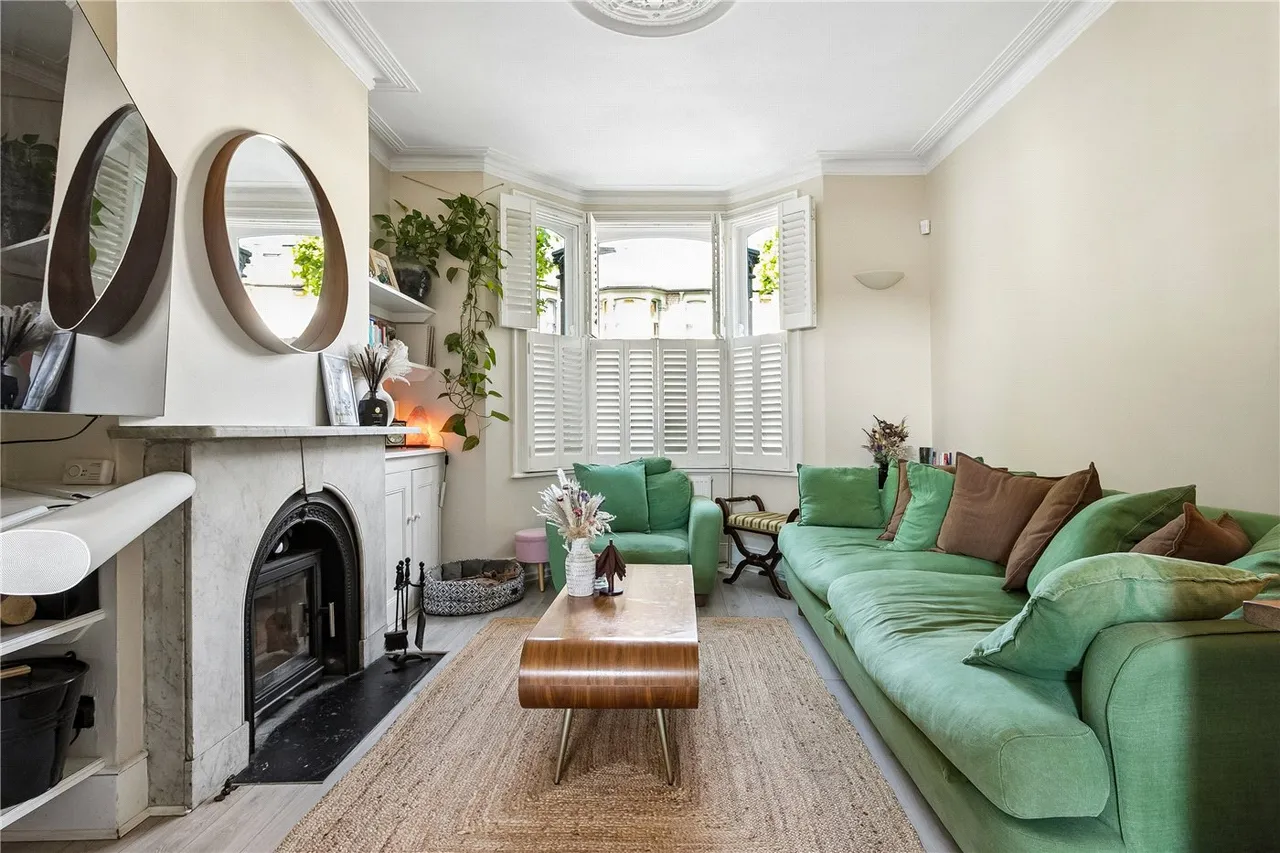 Roding Road, London, E5, photo 11