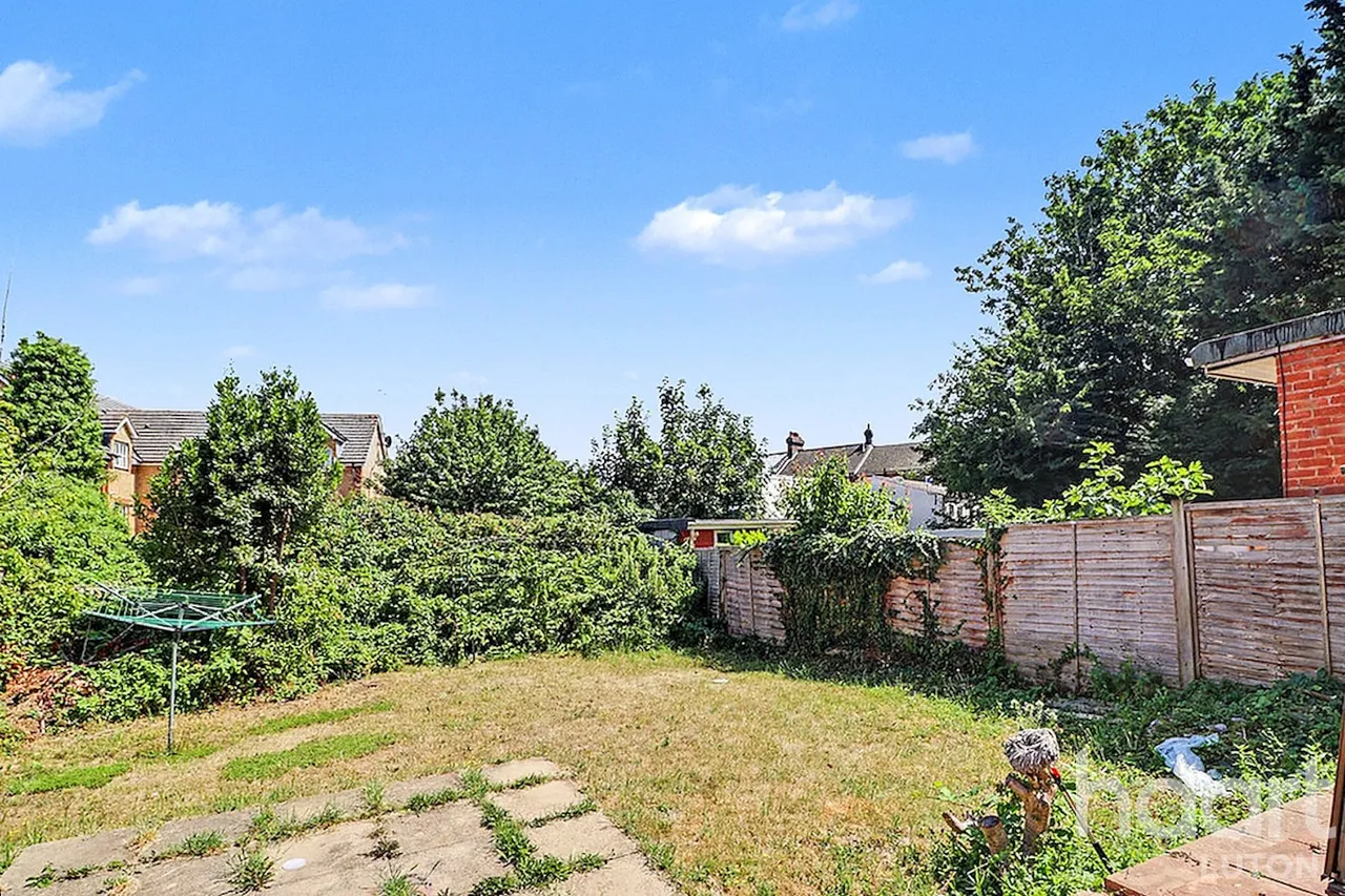 Old Bedford Road, Luton, LU2, photo 10