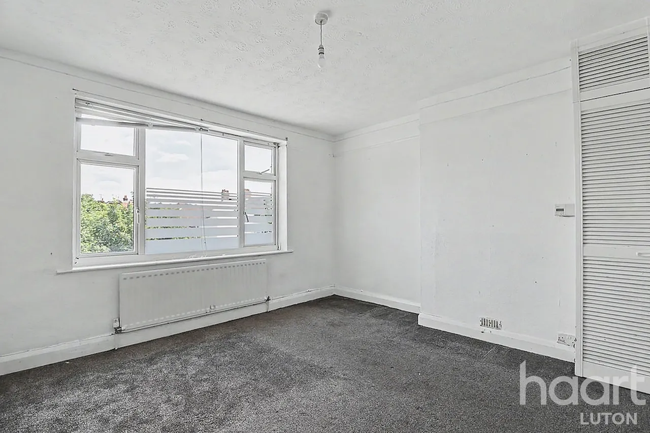 Old Bedford Road, Luton, LU2, photo 6