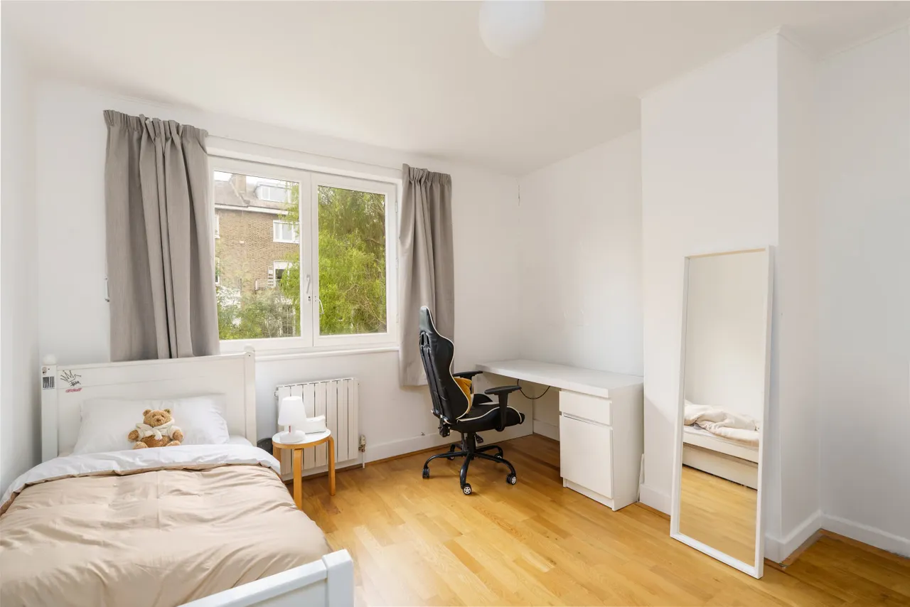 Belsize Lane, Belsize Park, London, NW3 5AU, photo 10