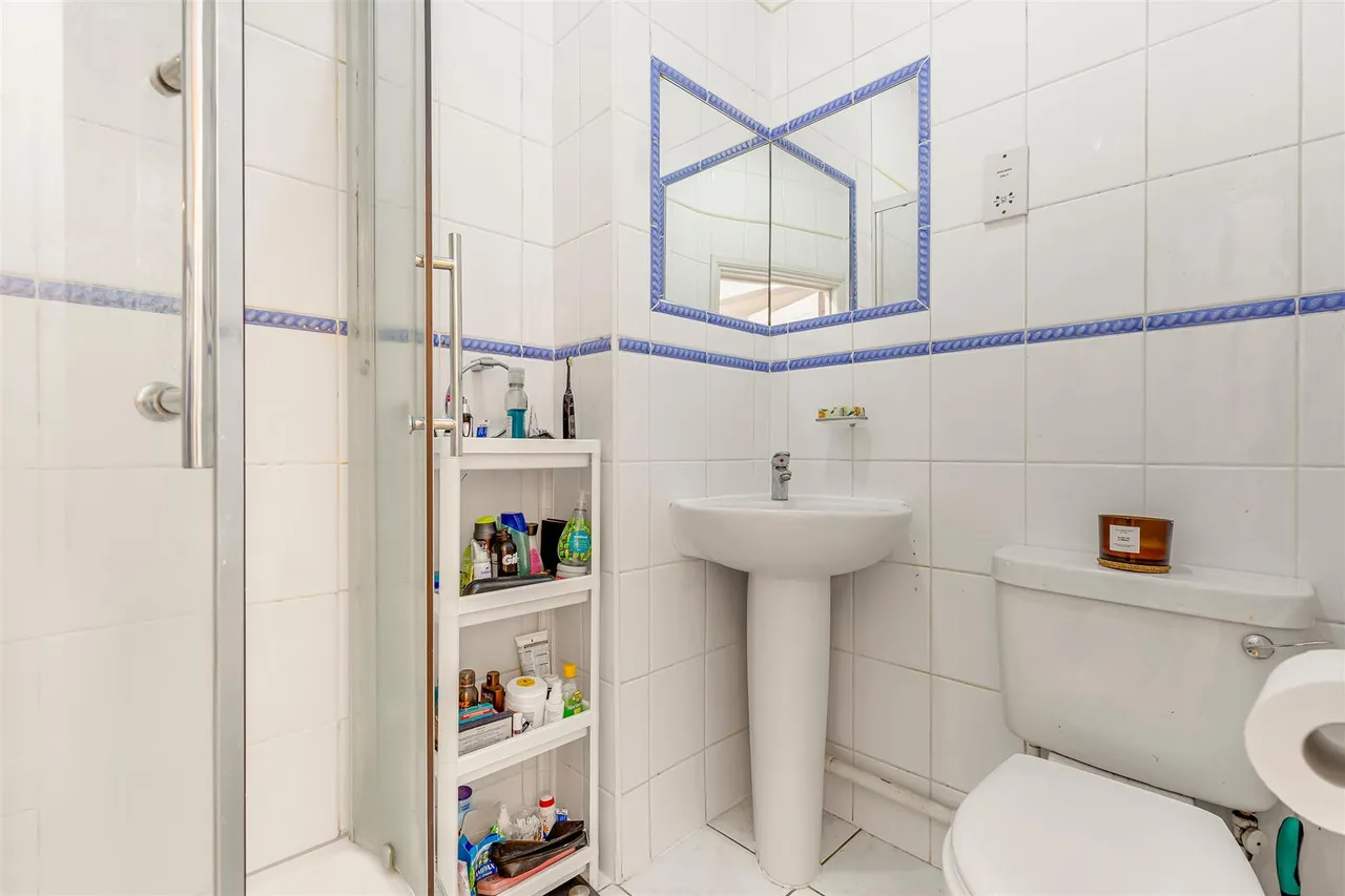 Upper Richmond Road West, East Sheen, SW14, photo 7