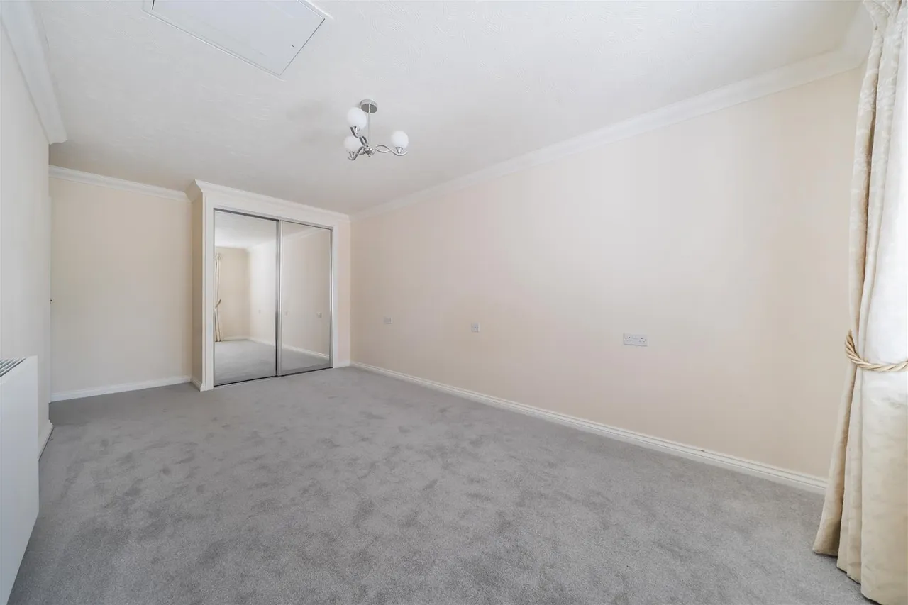 Branksomewood Road, Fleet, GU51, photo 7