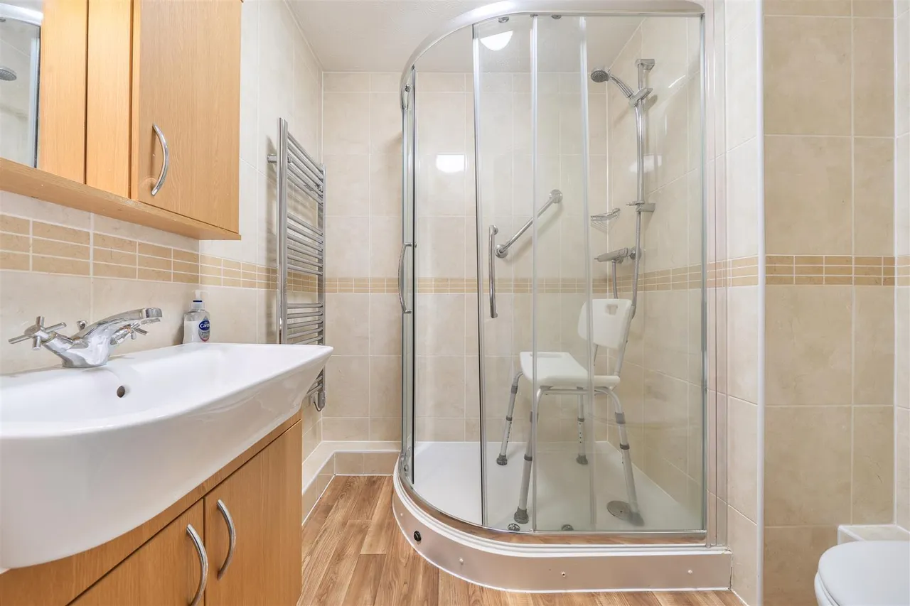 Branksomewood Road, Fleet, GU51, photo 8