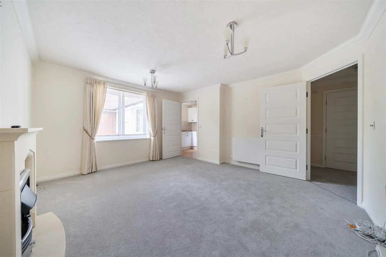 Branksomewood Road, Fleet, GU51, photo 3