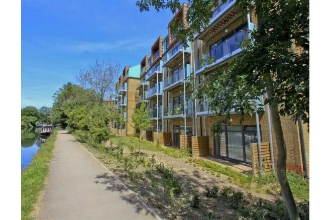 Brindley Place, Uxbridge, UB8, photo 11