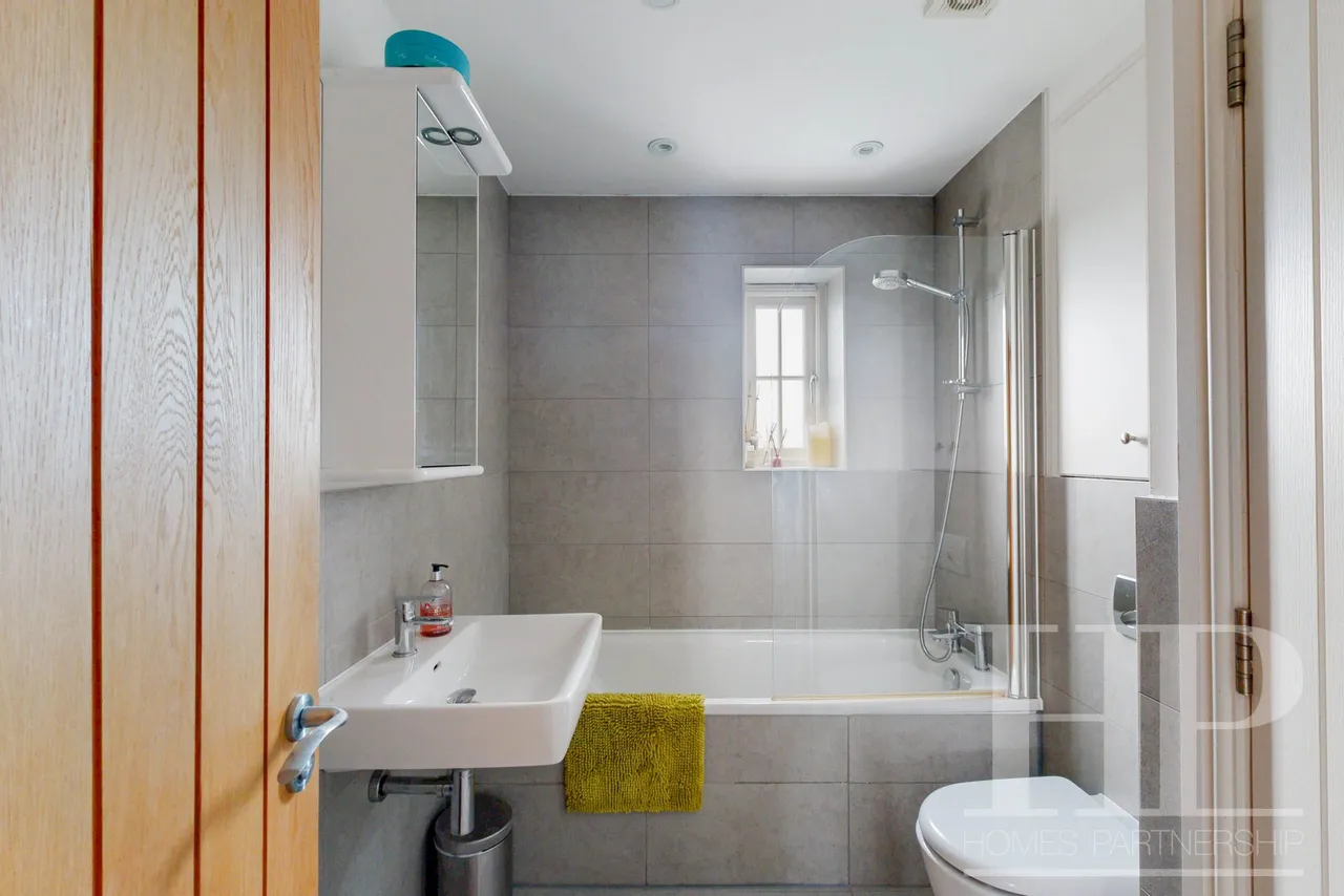 Water Lane, Handcross, RH17, photo 10