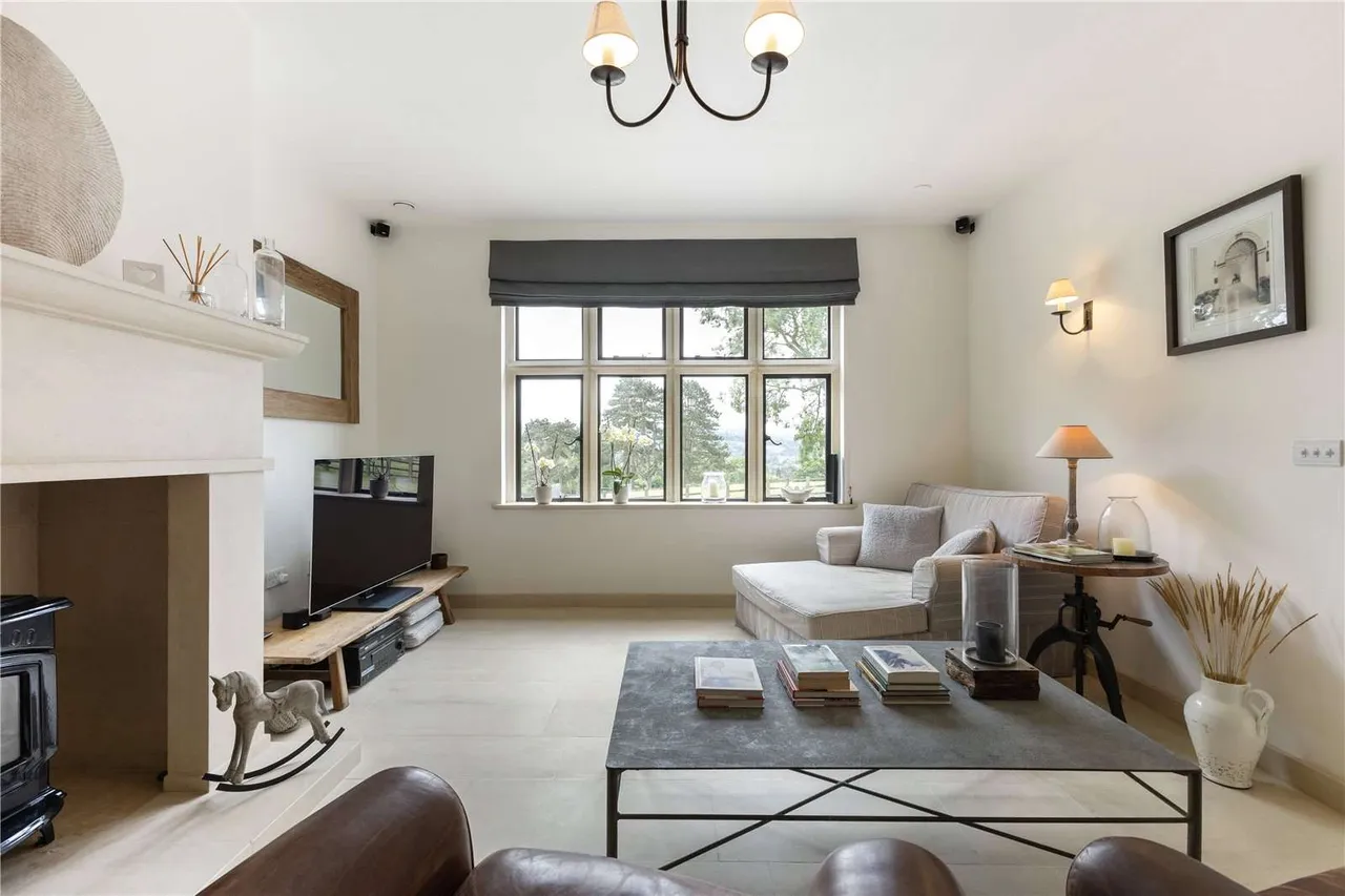 Ashley Road, Charlton Kings, Cheltenham, Gloucestershire, GL52 6PJ, photo 5