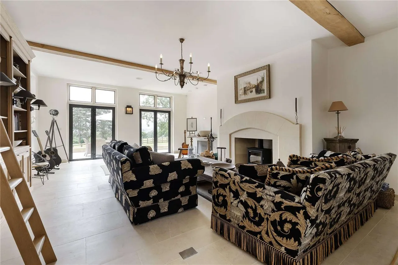 Ashley Road, Charlton Kings, Cheltenham, Gloucestershire, GL52 6PJ, photo 11