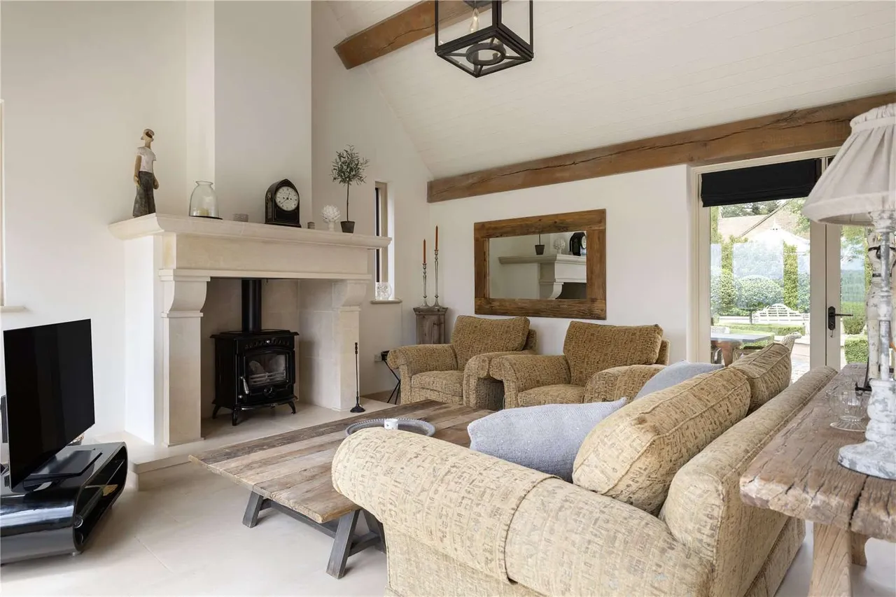 Ashley Road, Charlton Kings, Cheltenham, Gloucestershire, GL52 6PJ, photo 10