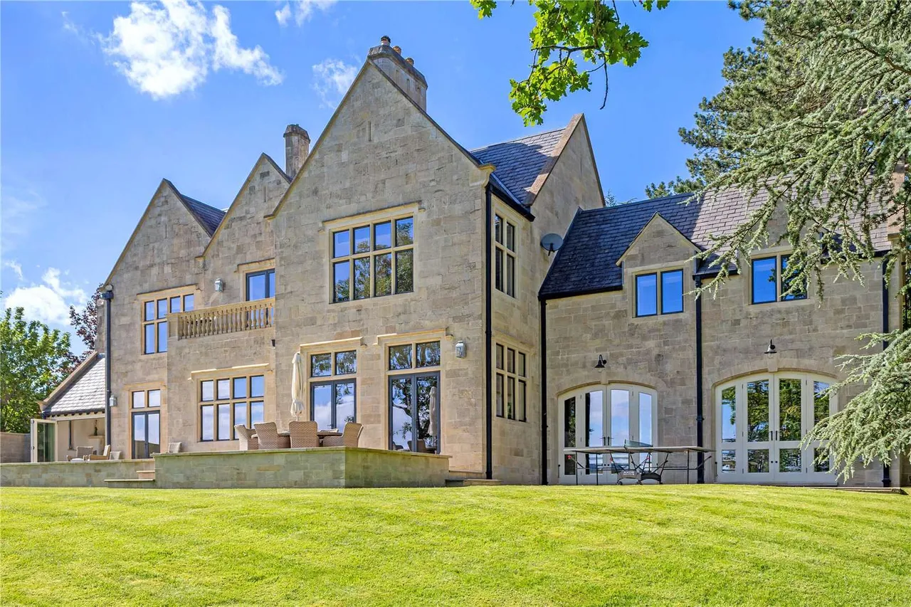 5 bed house for sale — Ashley Road, Charlton Kings, Cheltenham, Gloucestershire, GL52 6PJ