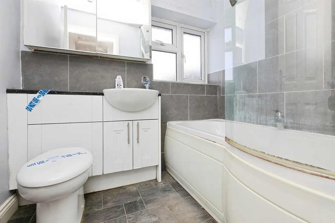 St. Lukes Road, Barton Under Needwood, DE13, photo 14