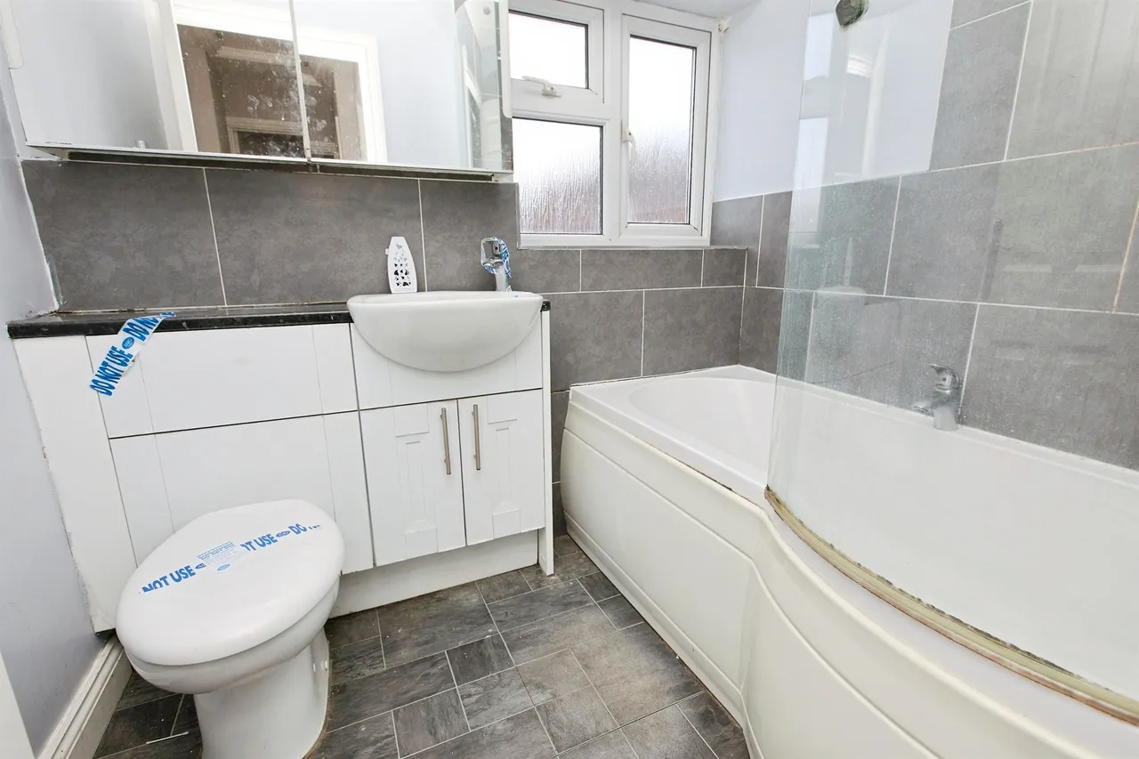 St. Lukes Road, Barton Under Needwood, DE13, photo 15