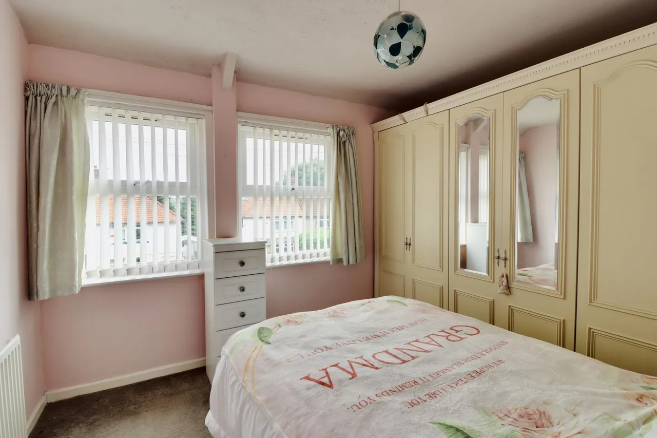 North Cliffe Avenue, Thornton, BD13, photo 8