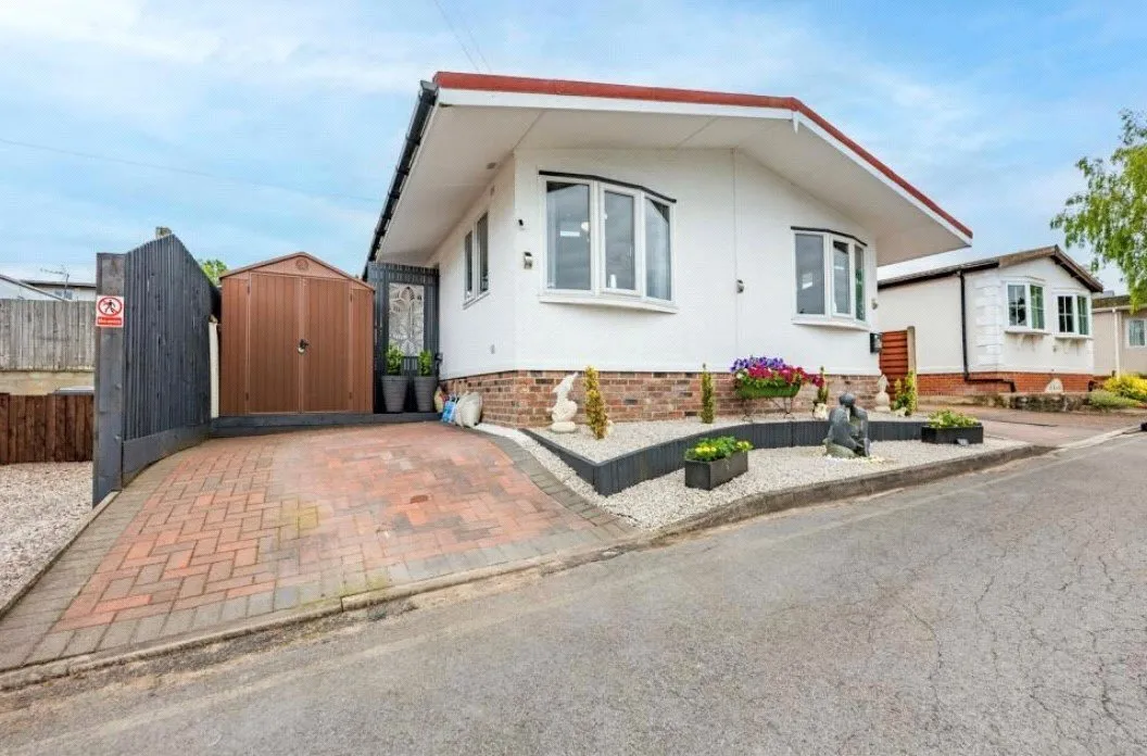 Sunningdale Park, New Tupton, S42, photo 24