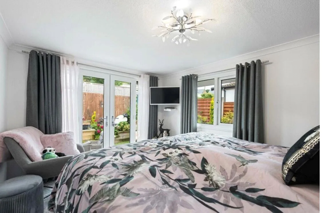 Sunningdale Park, New Tupton, S42, photo 10