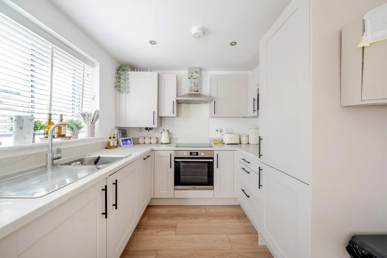 Camellia Way, Witham St Hughs, LN6, photo 9