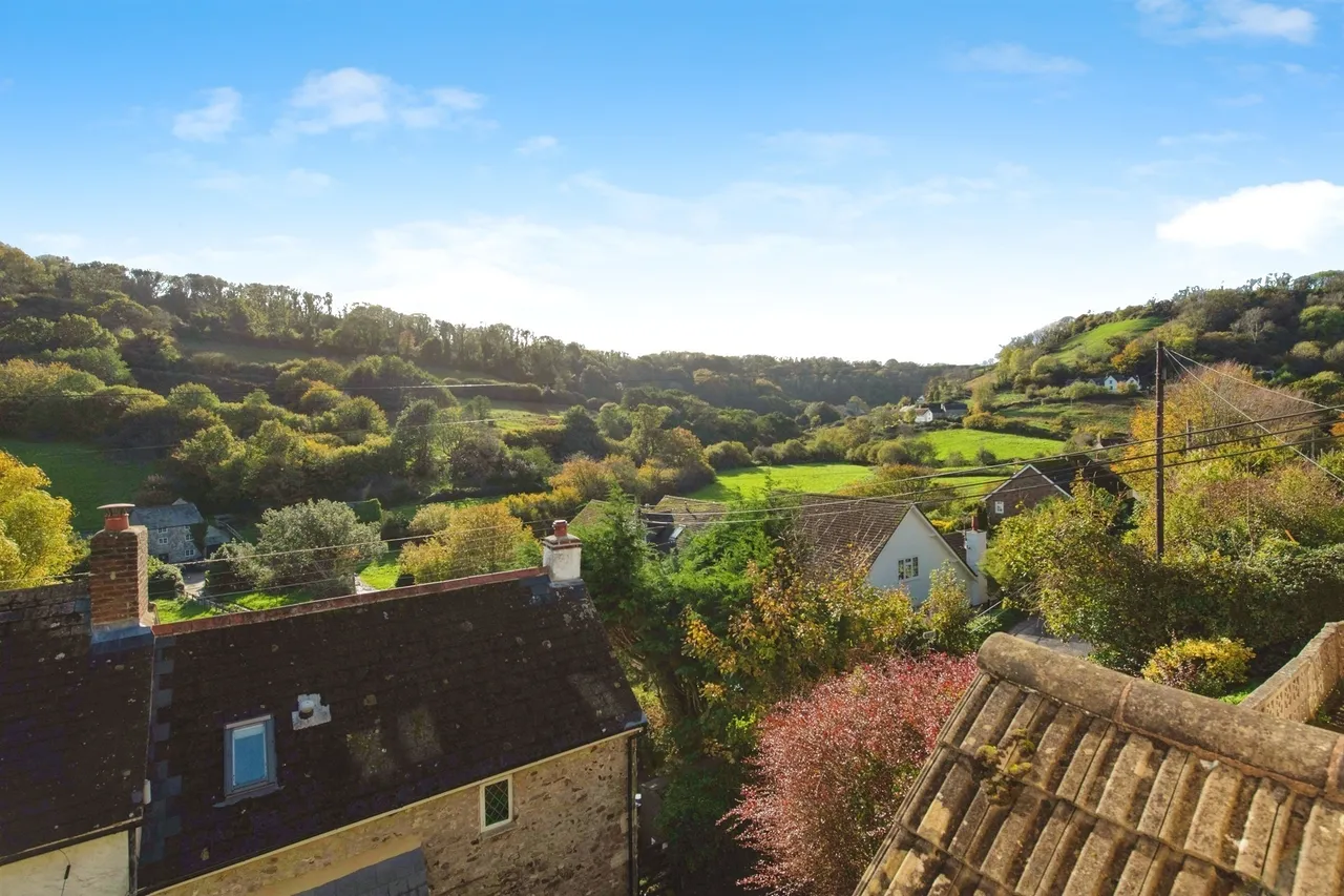 Trafalgar Terrace, Branscombe, EX12, photo 11