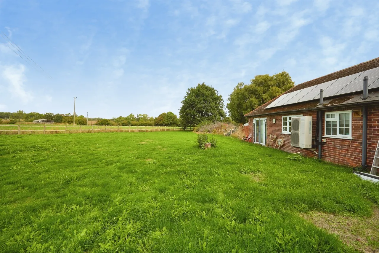 Bradford Lane, Longburton, DT9, photo 16