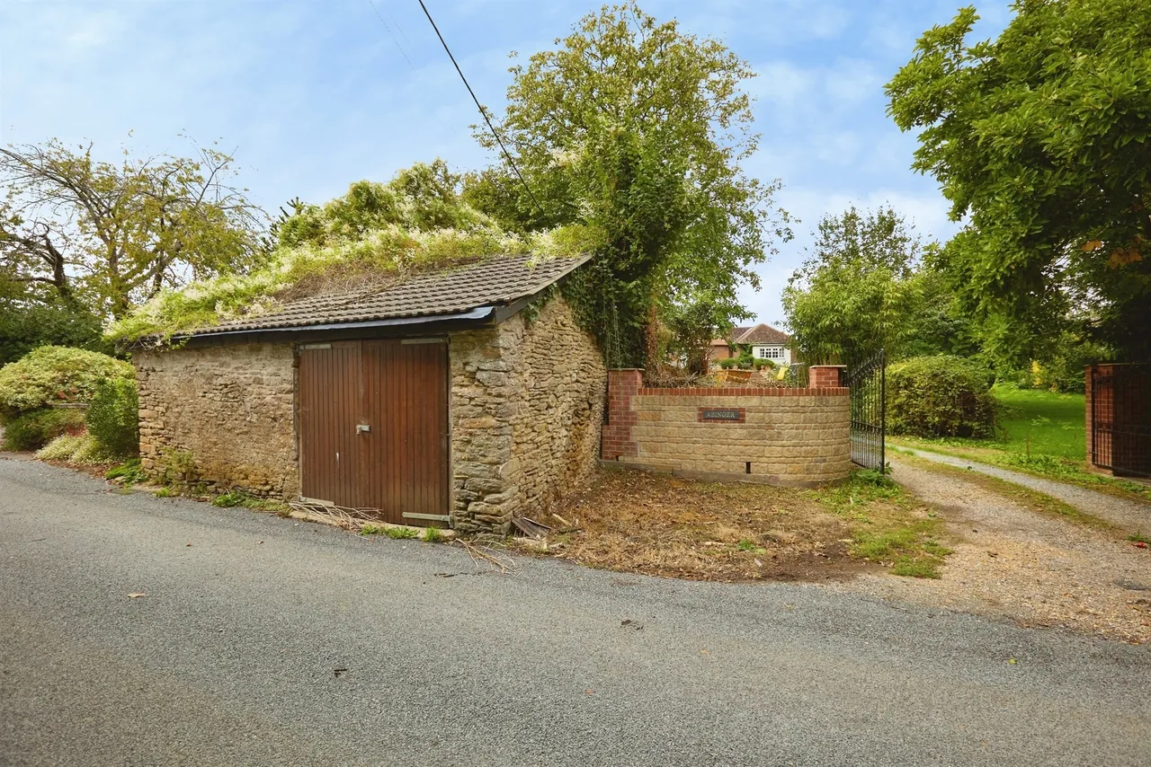 Bradford Lane, Longburton, DT9, photo 15