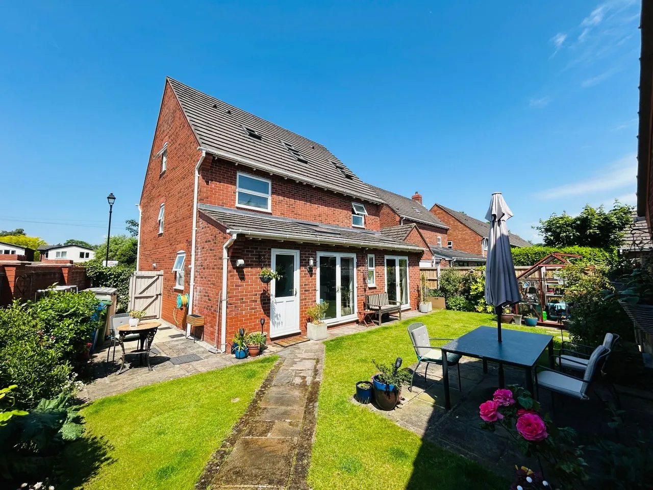 Bucklow Gardens, Lymm, photo 20