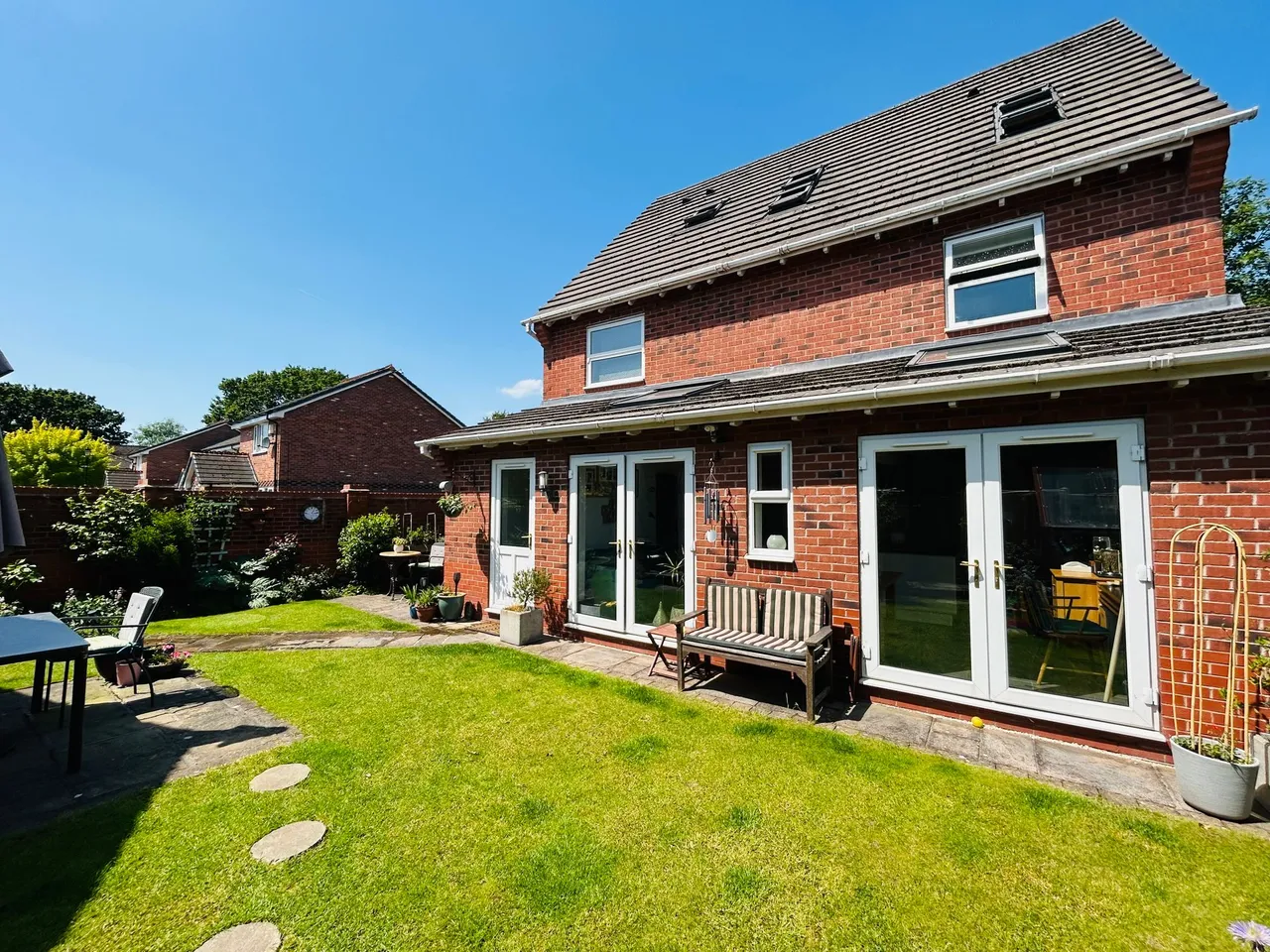 Bucklow Gardens, Lymm, photo 21