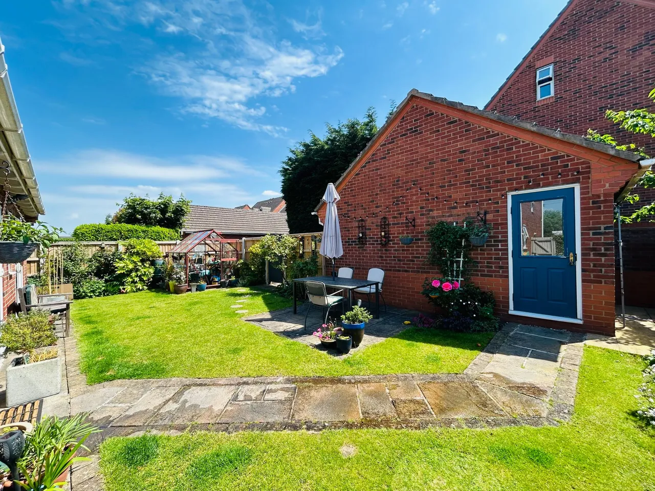 Bucklow Gardens, Lymm, photo 25