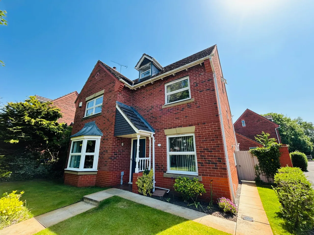 Bucklow Gardens, Lymm, photo 23