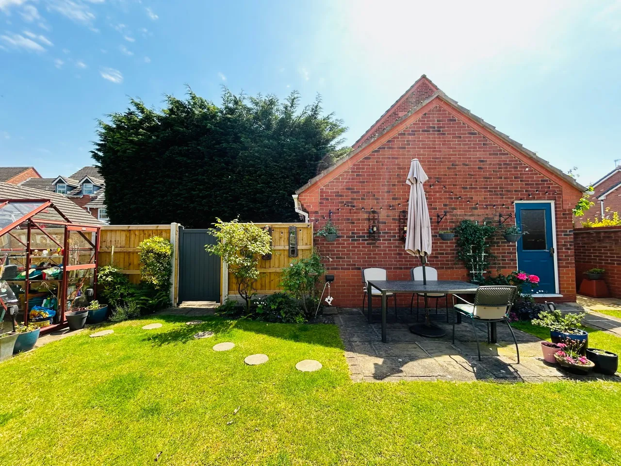 Bucklow Gardens, Lymm, photo 22