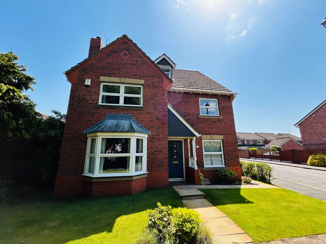 Bucklow Gardens, Lymm, photo 26