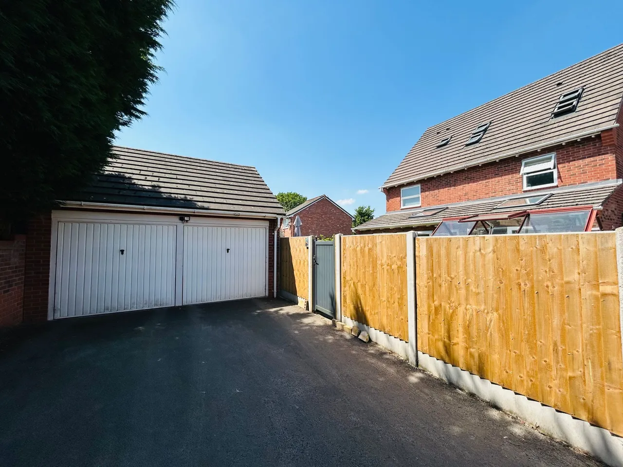 Bucklow Gardens, Lymm, photo 24