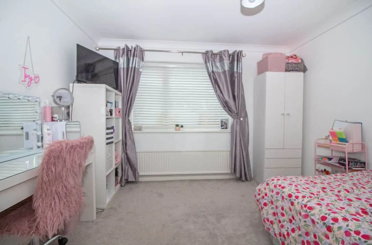 Milton Road, Waterlooville, PO8 8LB, photo 5