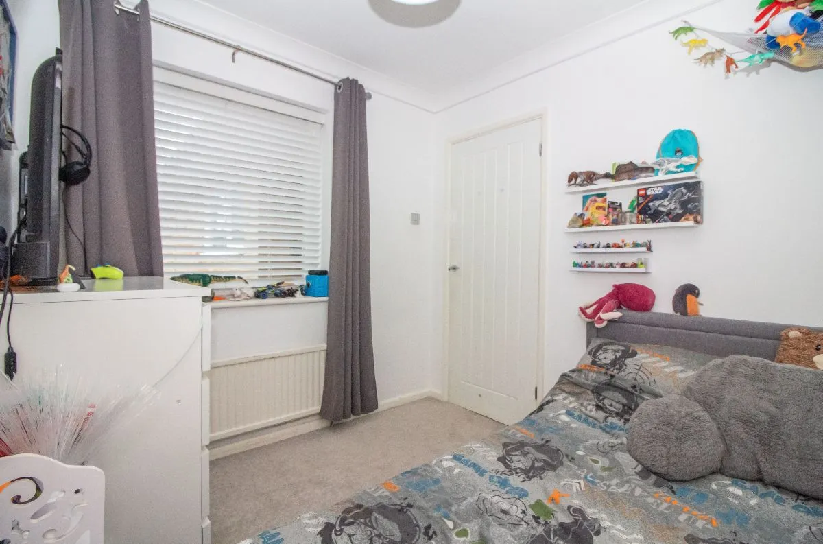 Milton Road, Waterlooville, PO8 8LB, photo 6