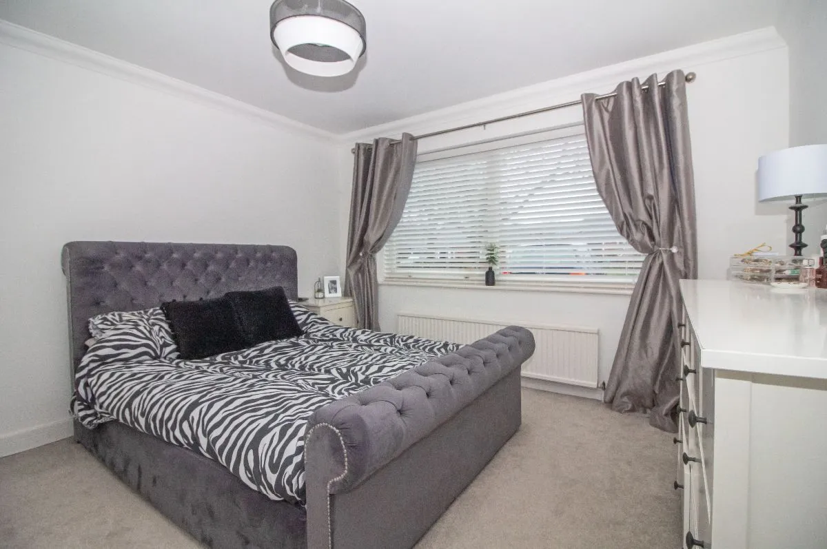 Milton Road, Waterlooville, PO8 8LB, photo 4