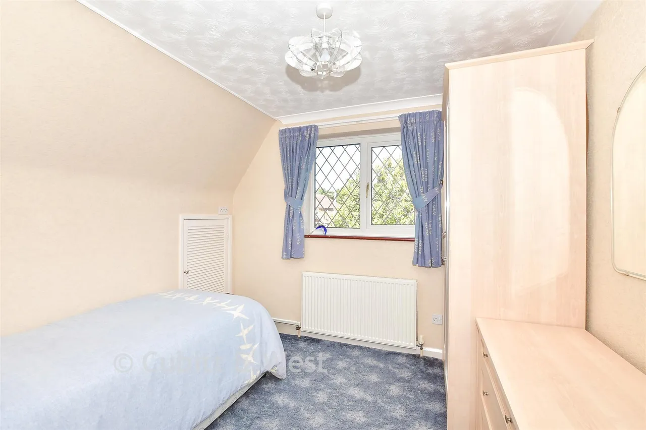 Woods Hill Lane, Ashurst Wood, RH19, photo 12