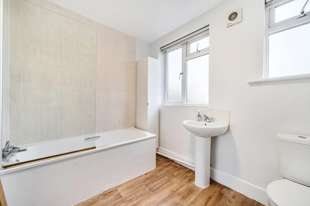 Potter Street, Northwood, HA6, photo 13