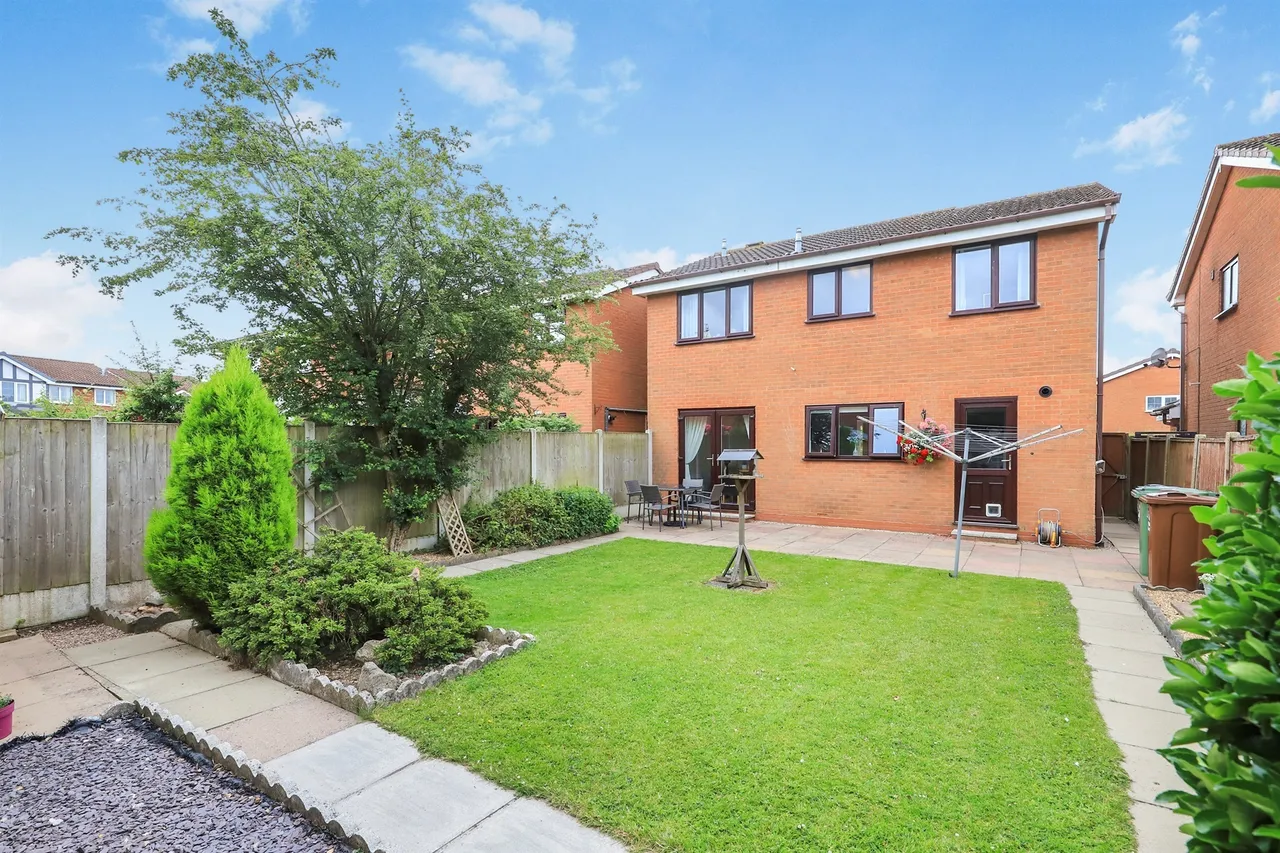 Maree Grove, Coppice Farm, Willenhall, photo 2