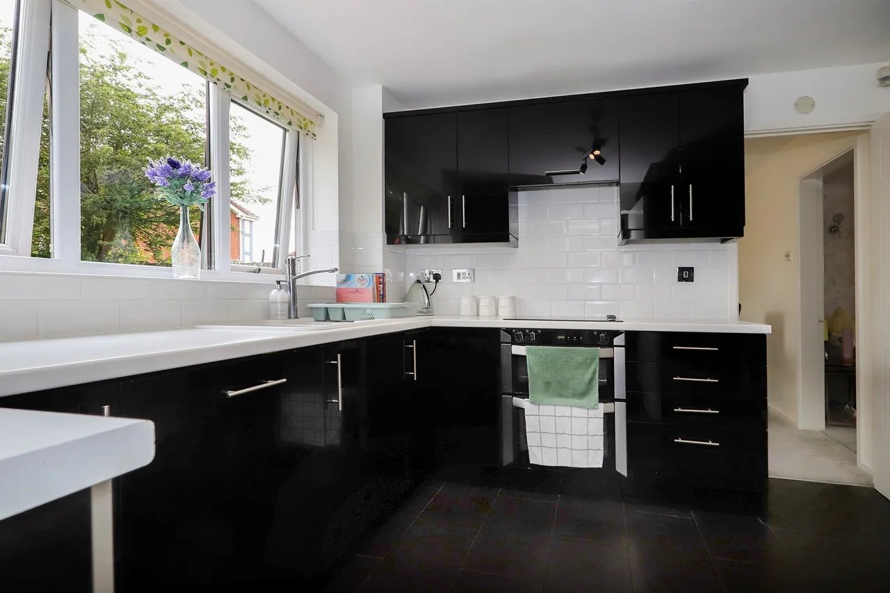 Maree Grove, Coppice Farm, Willenhall, photo 5