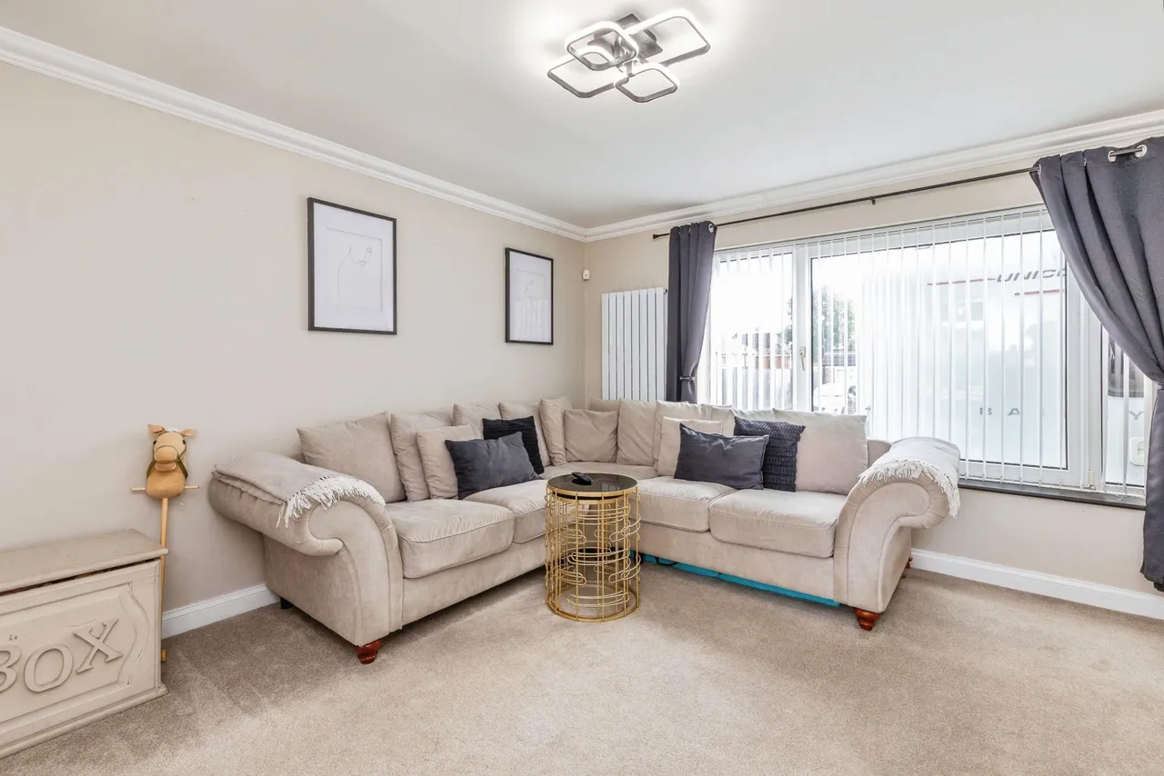 Brockenhurst Close, Rainham, ME8, photo 13