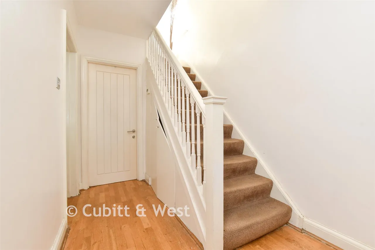Reigate Road, Epsom, KT17, photo 5