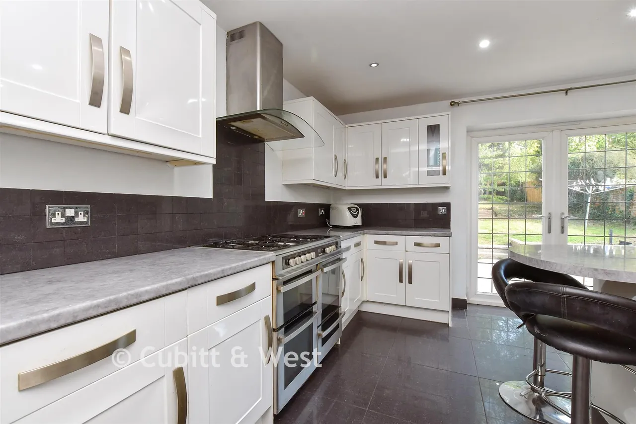 Reigate Road, Epsom, KT17, photo 9