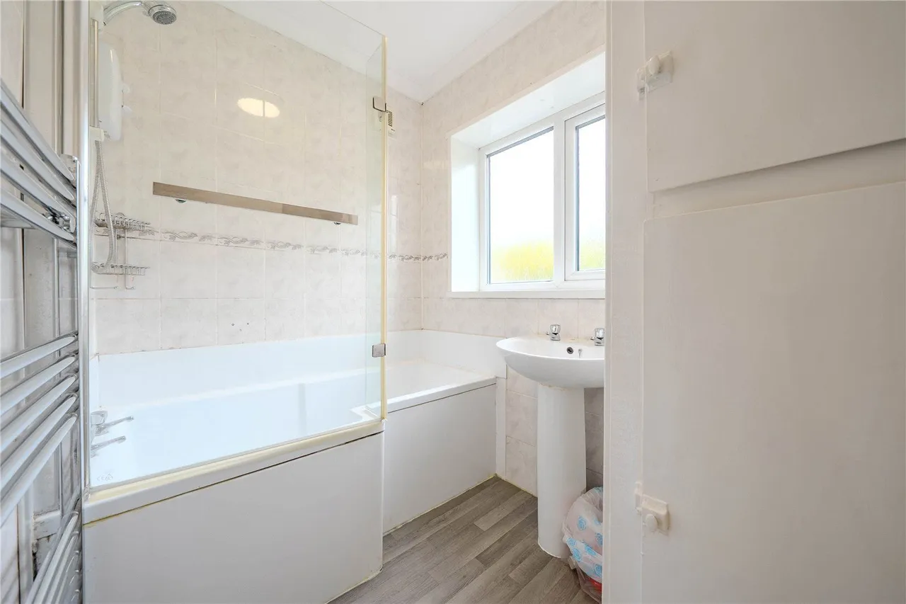 Carr Manor Crescent, Moortown, LS17, photo 10