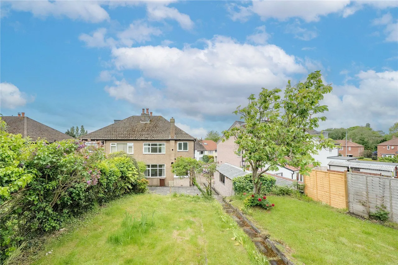 Carr Manor Crescent, Moortown, LS17, photo 9