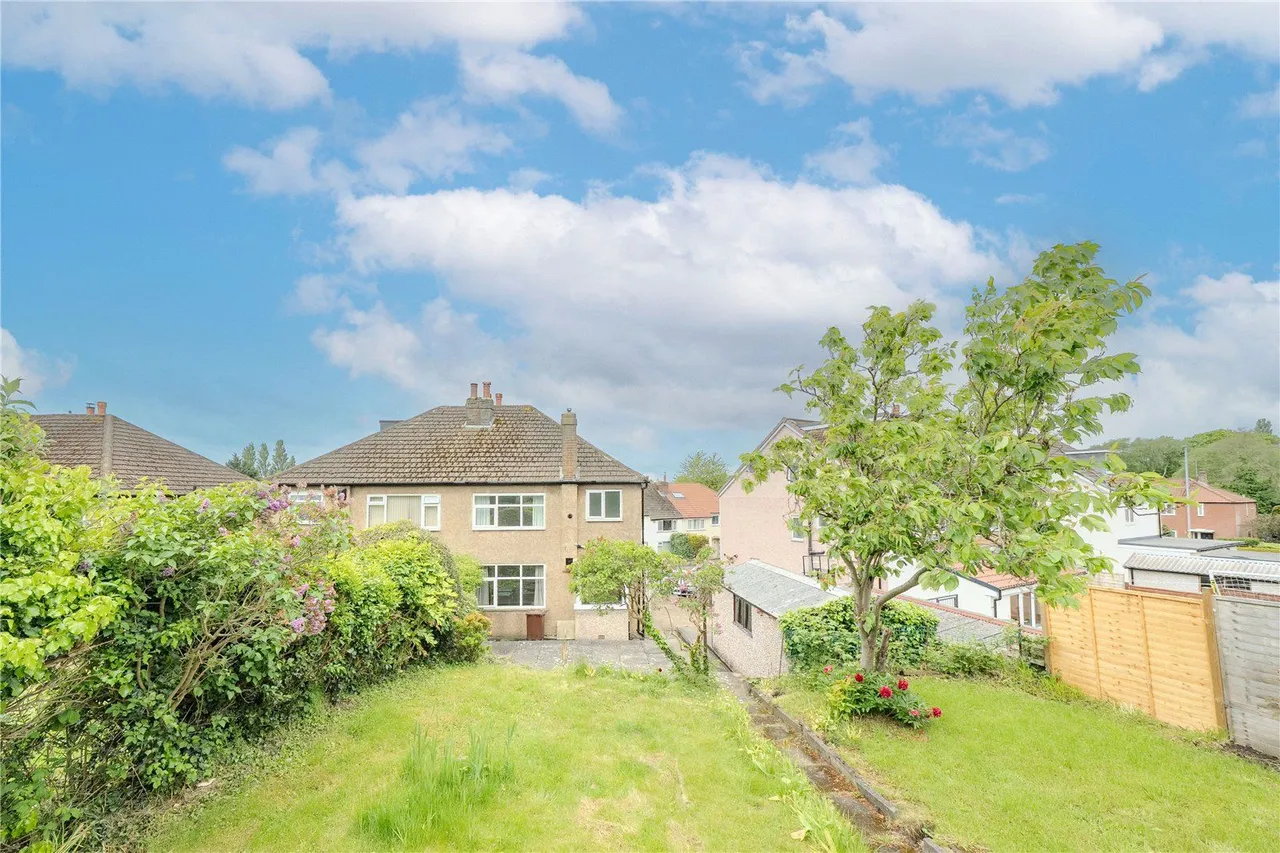 Carr Manor Crescent, Moortown, LS17, photo 15