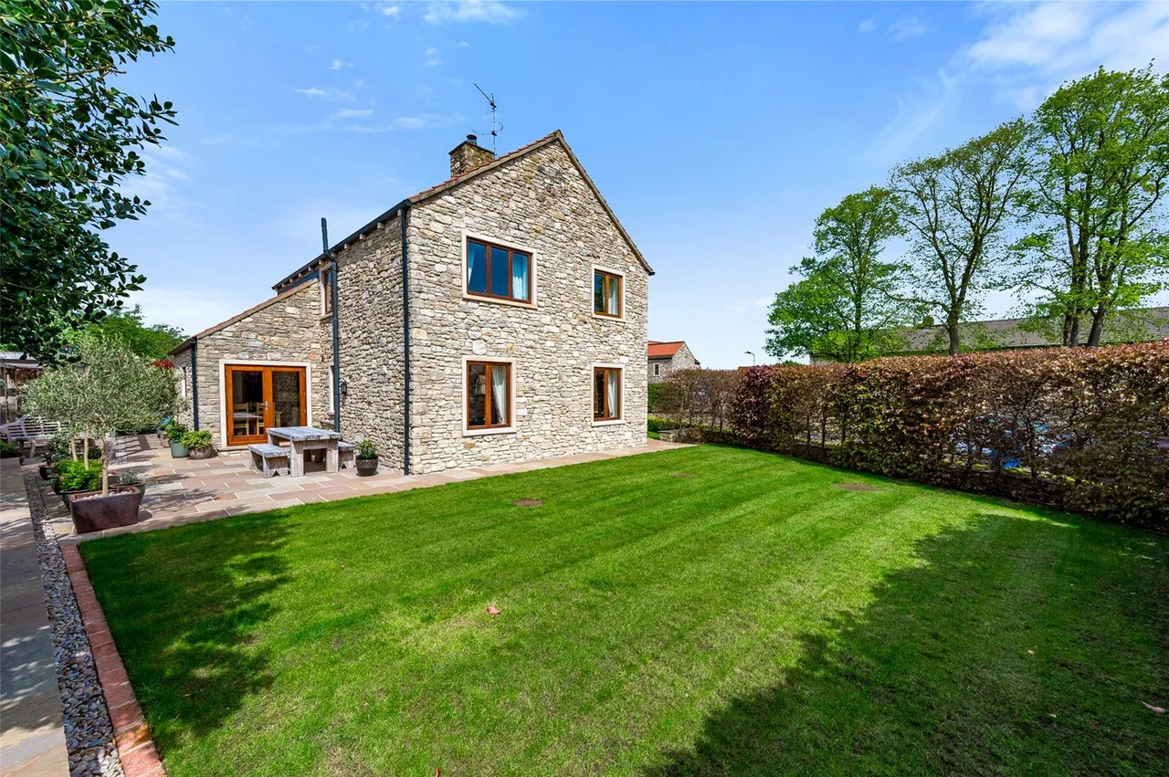 Old Hall Court, Burton Salmon, LS25, photo 18